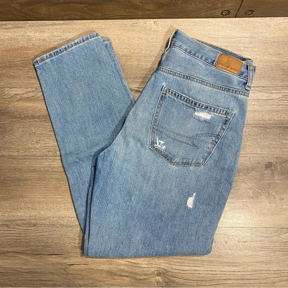 AE Light Wash Distressed Mom Jean - Picture 1 of 6